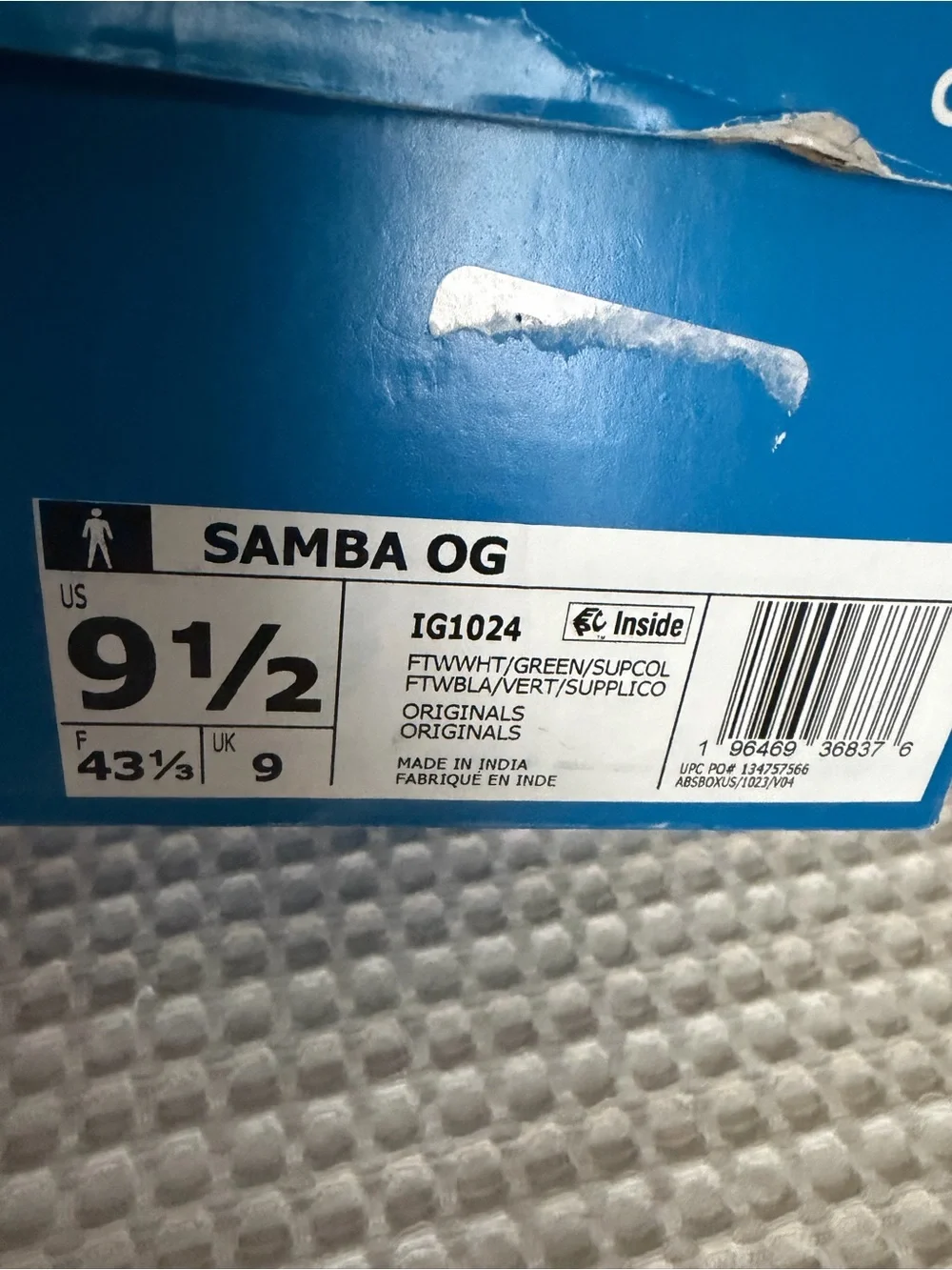 Worn once. Men’s Samba OG White and Green Size 9.5